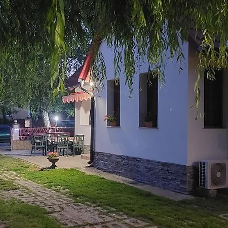 בית נופש Timea Vendeghaz